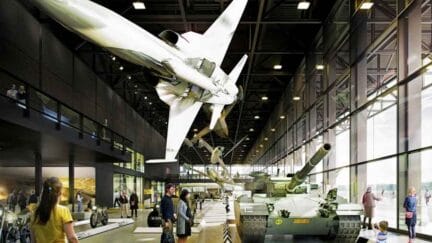 Sectionaaldeuren voor het museum; thermische isolatie, warmte isolerende deuren met veiligheidseisen